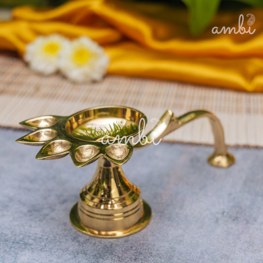 AUM Pure Brass Panch Aarti Dhoop Diya with Handle - 6 inches